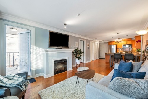 206-15357 Roper Avenue, White Rock, BC 