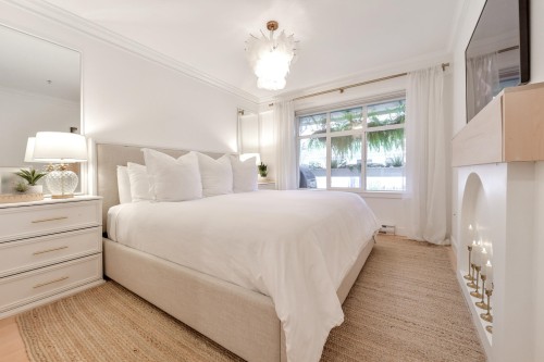 203-15621 Marine Drive, White Rock, BC 