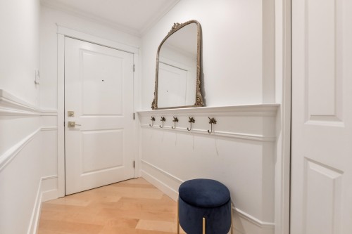 203-15621 Marine Drive, White Rock, BC 