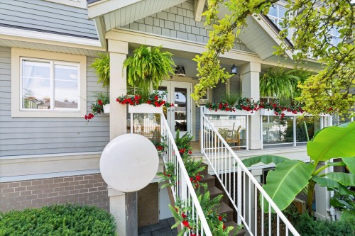 203-15621 Marine Drive, White Rock, BC 
