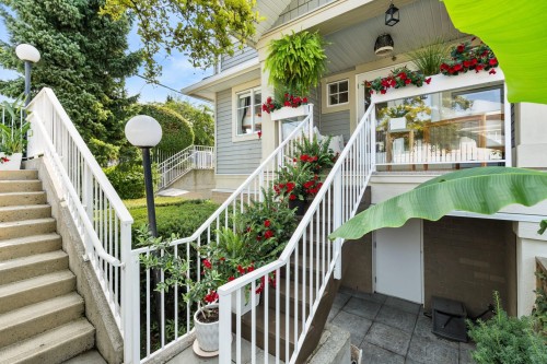 203-15621 Marine Drive, White Rock, BC 