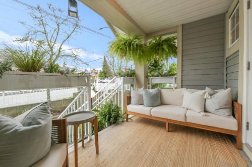 203-15621 Marine Drive, White Rock, BC 