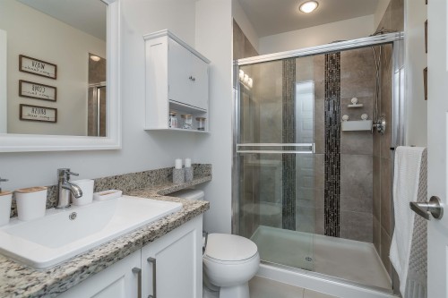 72-19525 73 Avenue, Surrey, BC 