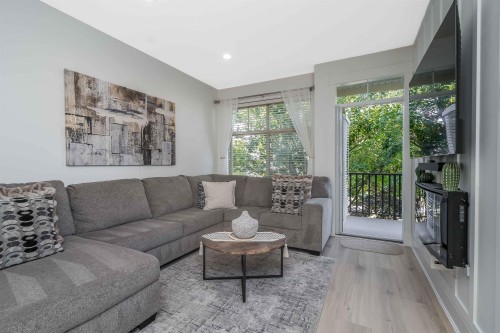 72-19525 73 Avenue, Surrey, BC 