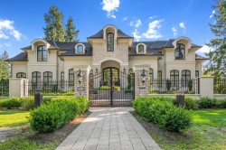 13136 24 Avenue  Surrey, BC V4A 2G1