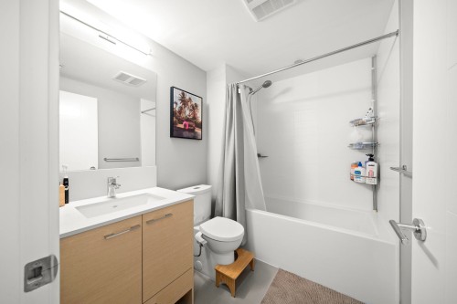 623-13963 105 Boulevard, Surrey, BC 