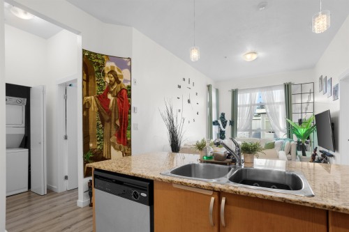 516-13733 107A Avenue, Surrey, BC 