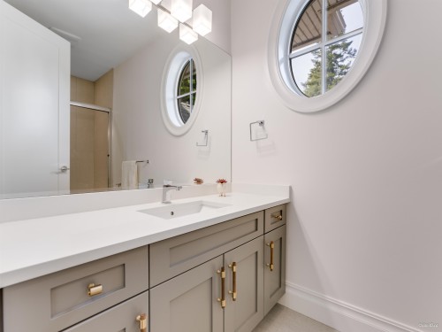 2340 Christopherson Road, Surrey, BC 