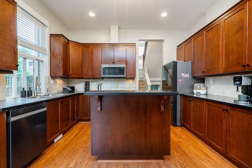 6075 165A Street, Surrey, BC 