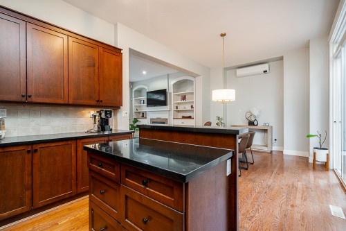 6075 165A Street, Surrey, BC 