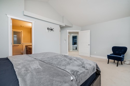 6075 165A Street, Surrey, BC 