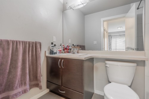 220-13789 107A Avenue, Surrey, BC 