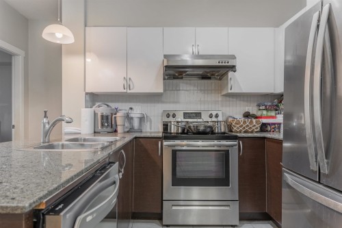 220-13789 107A Avenue, Surrey, BC 