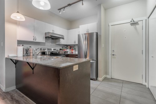 220-13789 107A Avenue, Surrey, BC 