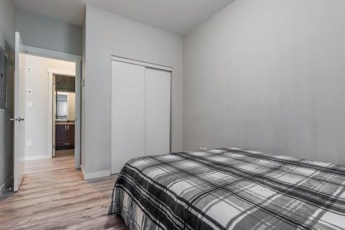 220-13789 107A Avenue, Surrey, BC 