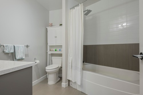 D109-20211 66 Avenue, Langley, BC 