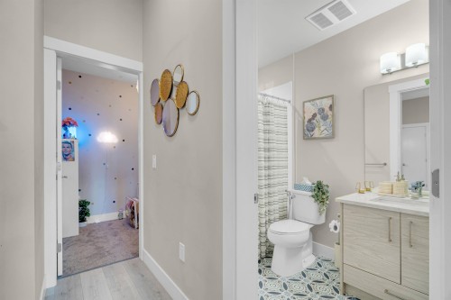 219-2120 Gladwin Road, Abbotsford, BC 