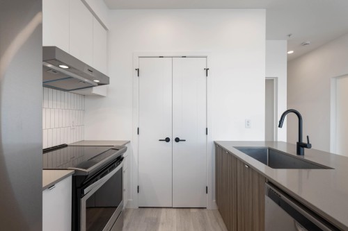 307-32828 Landeau Place, Abbotsford, BC 