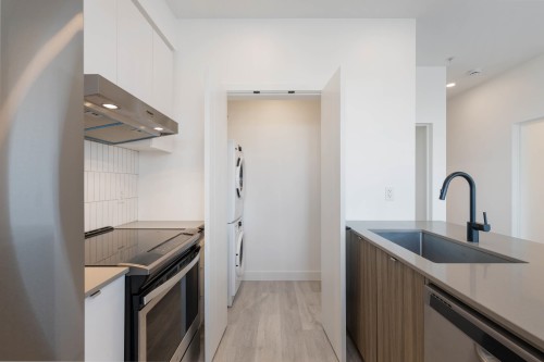 307-32828 Landeau Place, Abbotsford, BC 