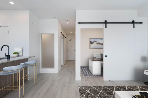 307-32828 Landeau Place, Abbotsford, BC 