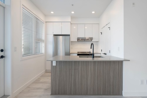 307-32828 Landeau Place, Abbotsford, BC 