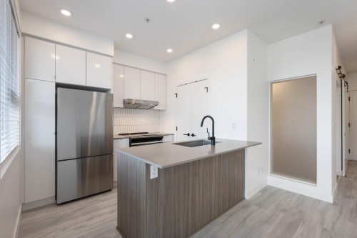 307-32828 Landeau Place, Abbotsford, BC 