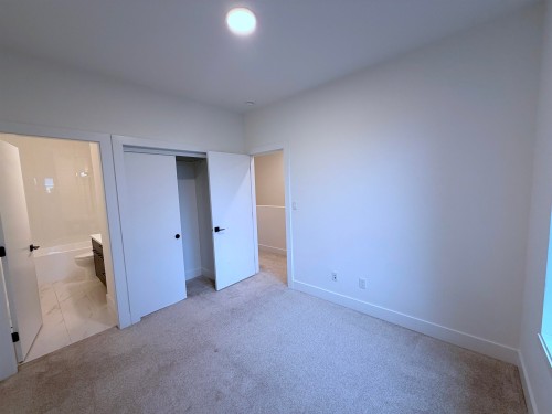 23-19330 Fairway Drive, Surrey, BC 