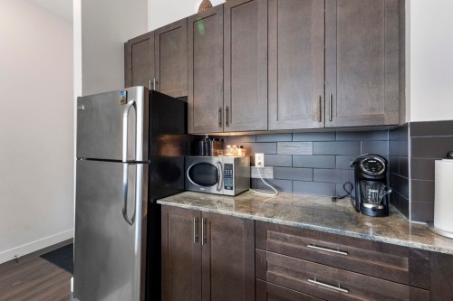 405-13468 King George Boulevard, Surrey, BC 