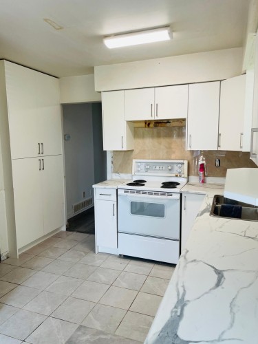 15592 100 Avenue, Surrey, BC 