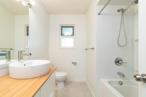 15592 100 Avenue, Surrey, BC 