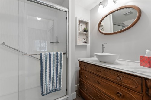 209-2491 Gladwin Road, Abbotsford, BC 