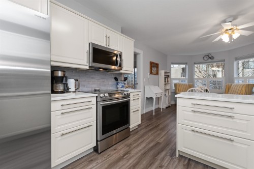 209-2491 Gladwin Road, Abbotsford, BC 