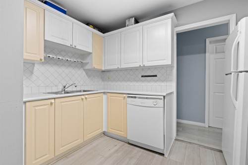 #411-8142 120A Street, Surrey, BC 