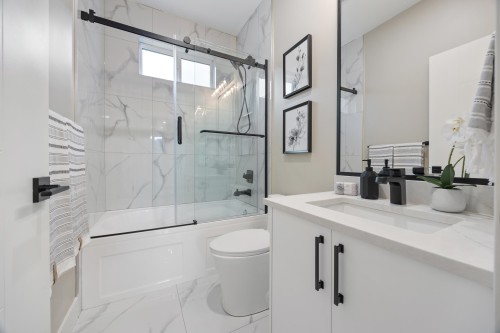 7024 205 Street, Langley, BC 