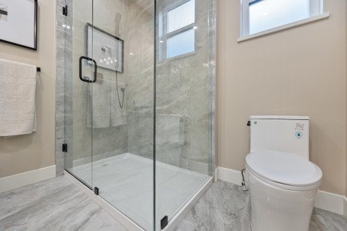 7024 205 Street, Langley, BC 