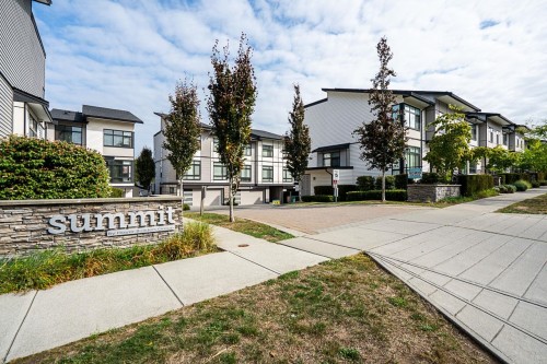 17-14057 60A Avenue, Surrey, BC 