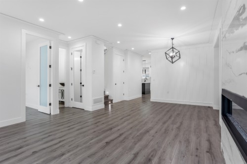 13762 112 Avenue, Surrey, BC 