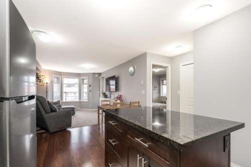 330-5660 201A Street, Langley, BC 