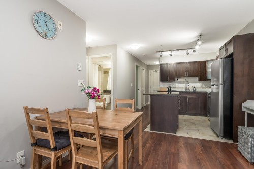 330-5660 201A Street, Langley, BC 