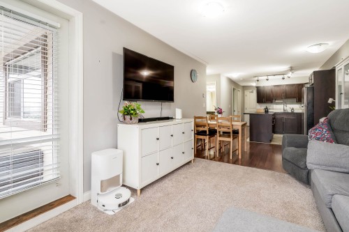 330-5660 201A Street, Langley, BC 