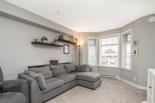 330-5660 201A Street, Langley, BC 