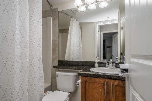 330-5660 201A Street, Langley, BC 