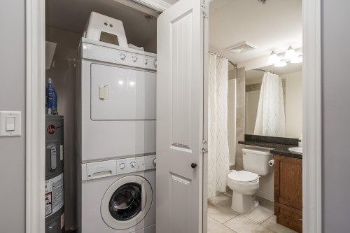 330-5660 201A Street, Langley, BC 