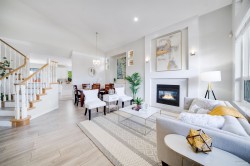 1911 140a Street  Surrey, BC V4A 7Z9