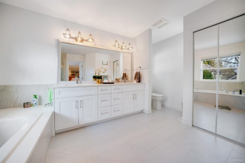 1911 140A Street, Surrey, BC 