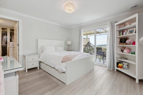 12182 101B Avenue, Surrey, BC 