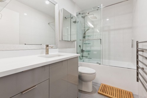 12182 101B Avenue, Surrey, BC 