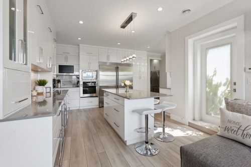 12182 101B Avenue, Surrey, BC 