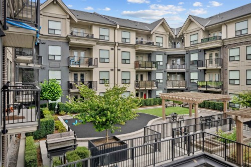 318-2493 Montrose Avenue, Abbotsford, BC 