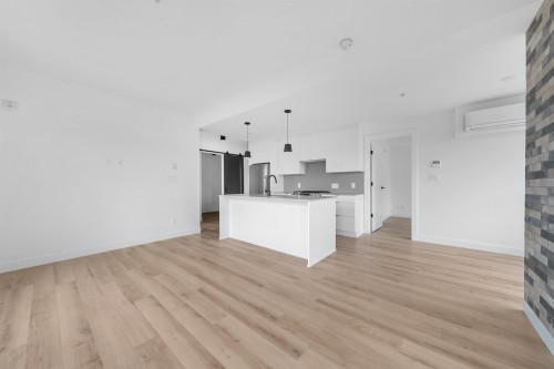 318-2493 Montrose Avenue, Abbotsford, BC 